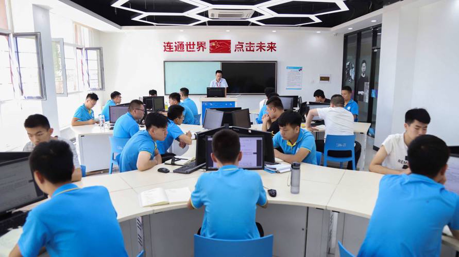 亚视邦电子科技
